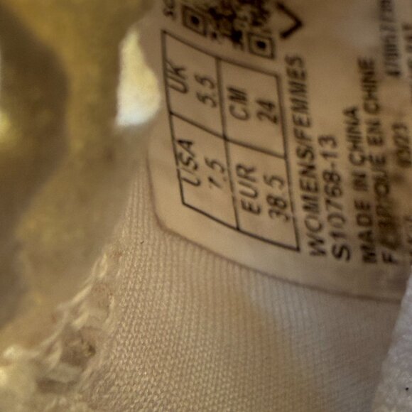 (<8 miles) Saucony Endorphin Elite Running Shoes- Size Women's 7.5 - white, gold - Picture 6 of 6